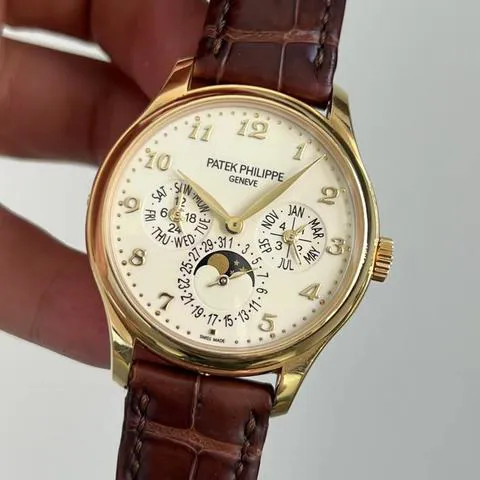 Patek Philippe Perpetual Calendar 5327J-001 39mm Yellow gold Ivory