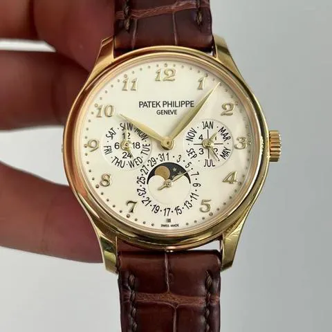 Patek Philippe Perpetual Calendar 5327J-001 39mm Yellow gold Ivory 1