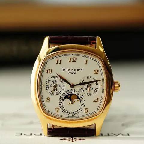 Patek Philippe Perpetual Calendar 5940J 37mm Yellow gold Silver