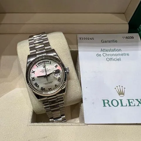 Rolex Day-Date 36 118239 36mm White gold Mother-of-pearl