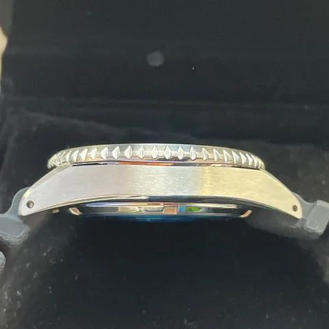 Seiko Prospex SPB191J1 43.5mm Titanium White 4