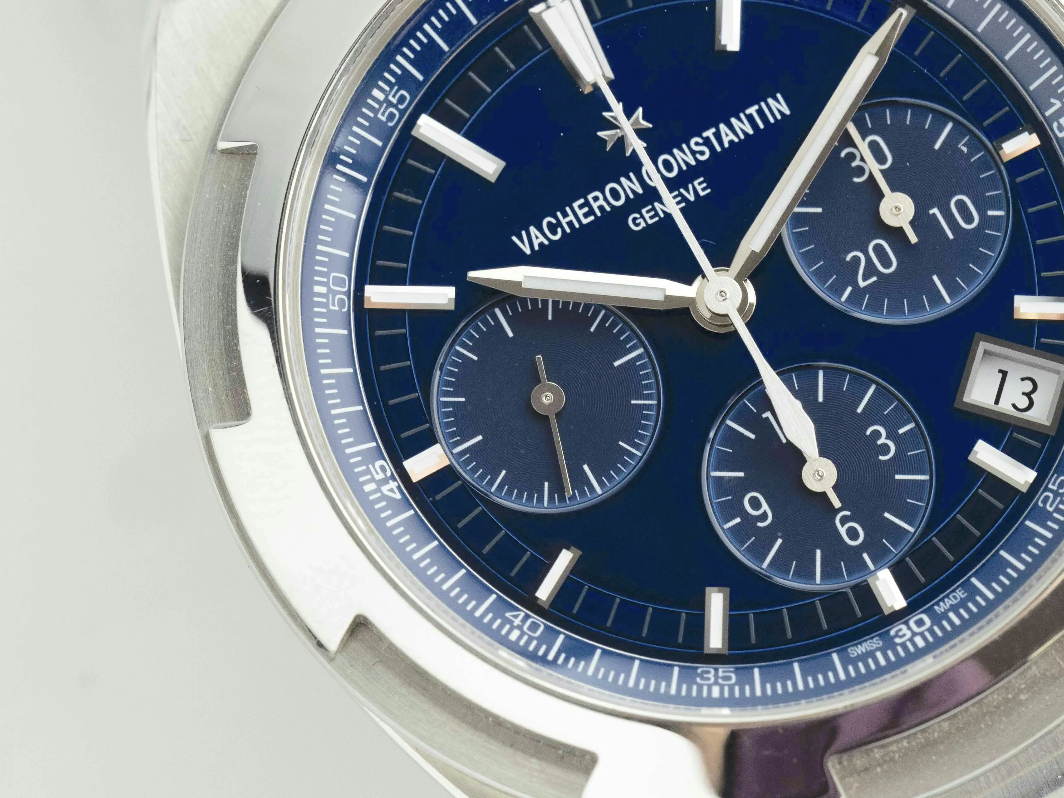 Vacheron Constantin Overseas Chronograph 5500V/110A-B148 42.5mm Stainless steel Blue 3