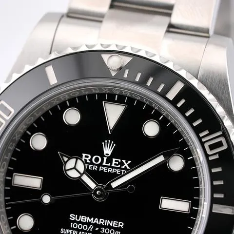 Rolex Submariner (No Date) 41 124060 41mm Stainless steel Black 10