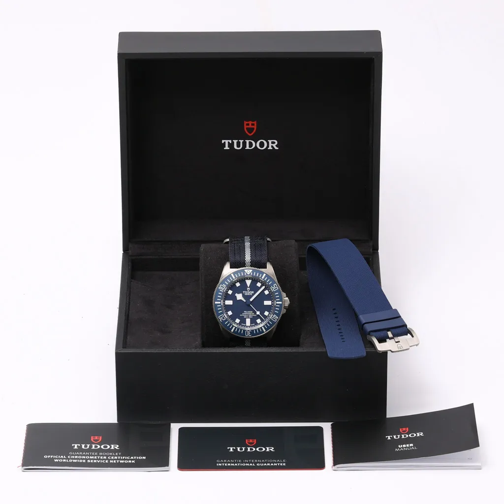 Tudor Pelagos 25707B/21 42mm Titanium Blue 3