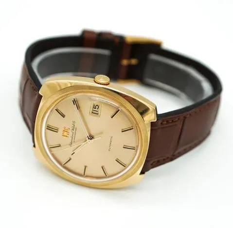 IWC R 814 36mm Yellow gold Yellow