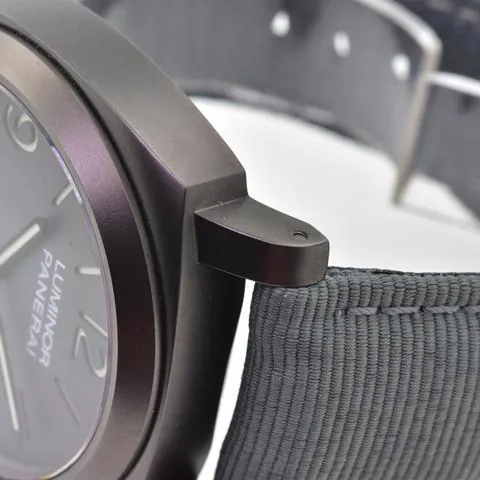 Panerai Luminor PAM 02121 44mm Titanium Black 3