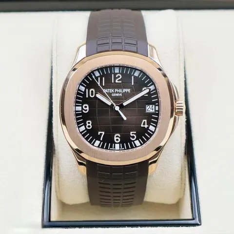 Patek Philippe Aquanaut 5167R-001 40mm Rose gold Brown