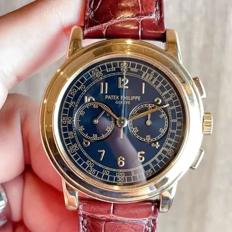 Patek Philippe Chronograph 5070 J 42mm Yellow gold Black