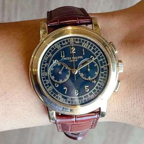 Patek Philippe Chronograph 5070 J 42mm Yellow gold Black 7