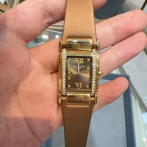 Patek Philippe Twenty~4 4920R-10 30mm Rose gold Brown