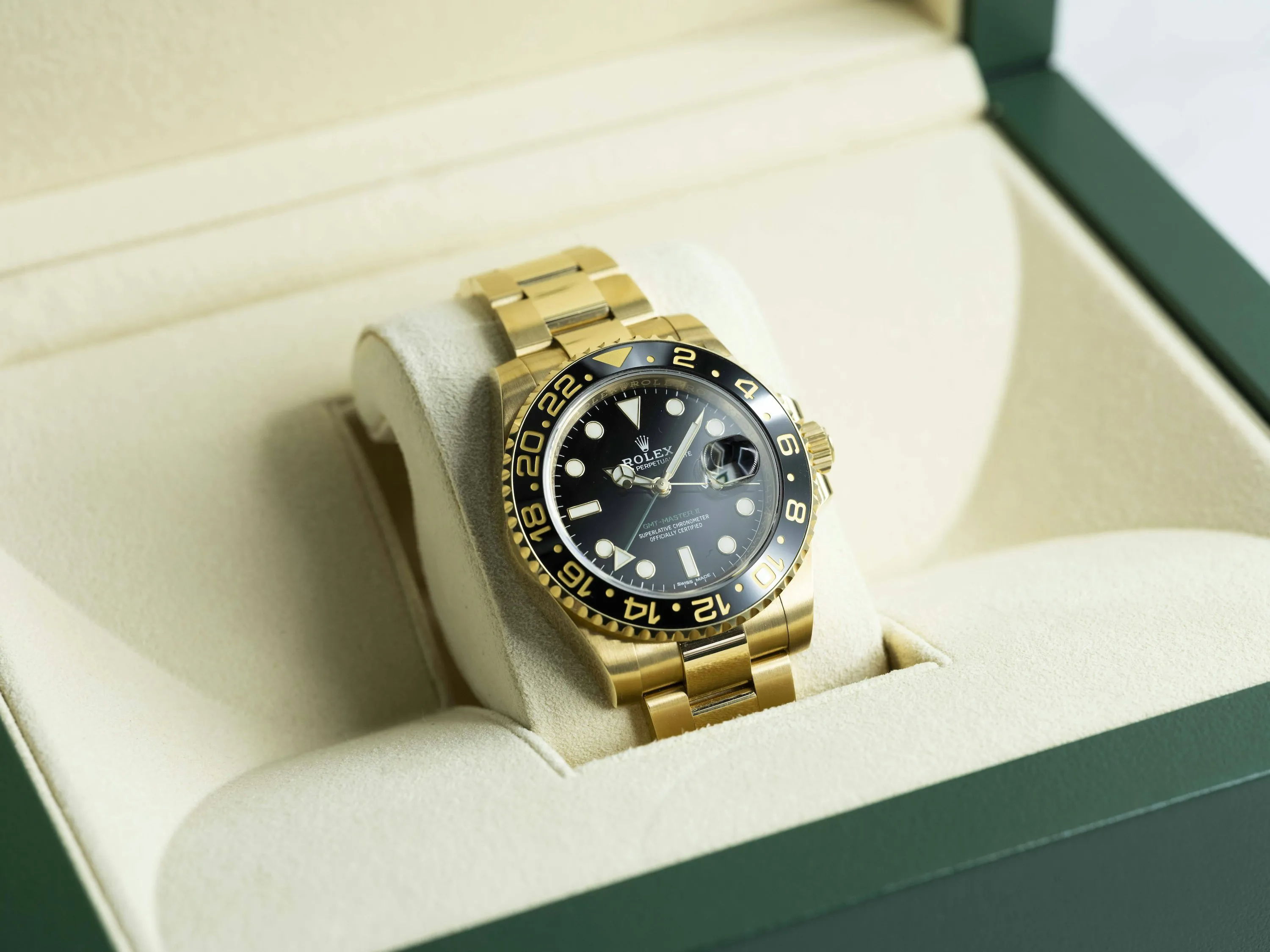 Rolex GMT-Master II 116718LN 40mm Yellow gold Black 19