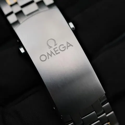 Omega Seamaster Diver 300M 210.20.42.20.03.001 42mm Yellow gold and Stainless steel Blue 9