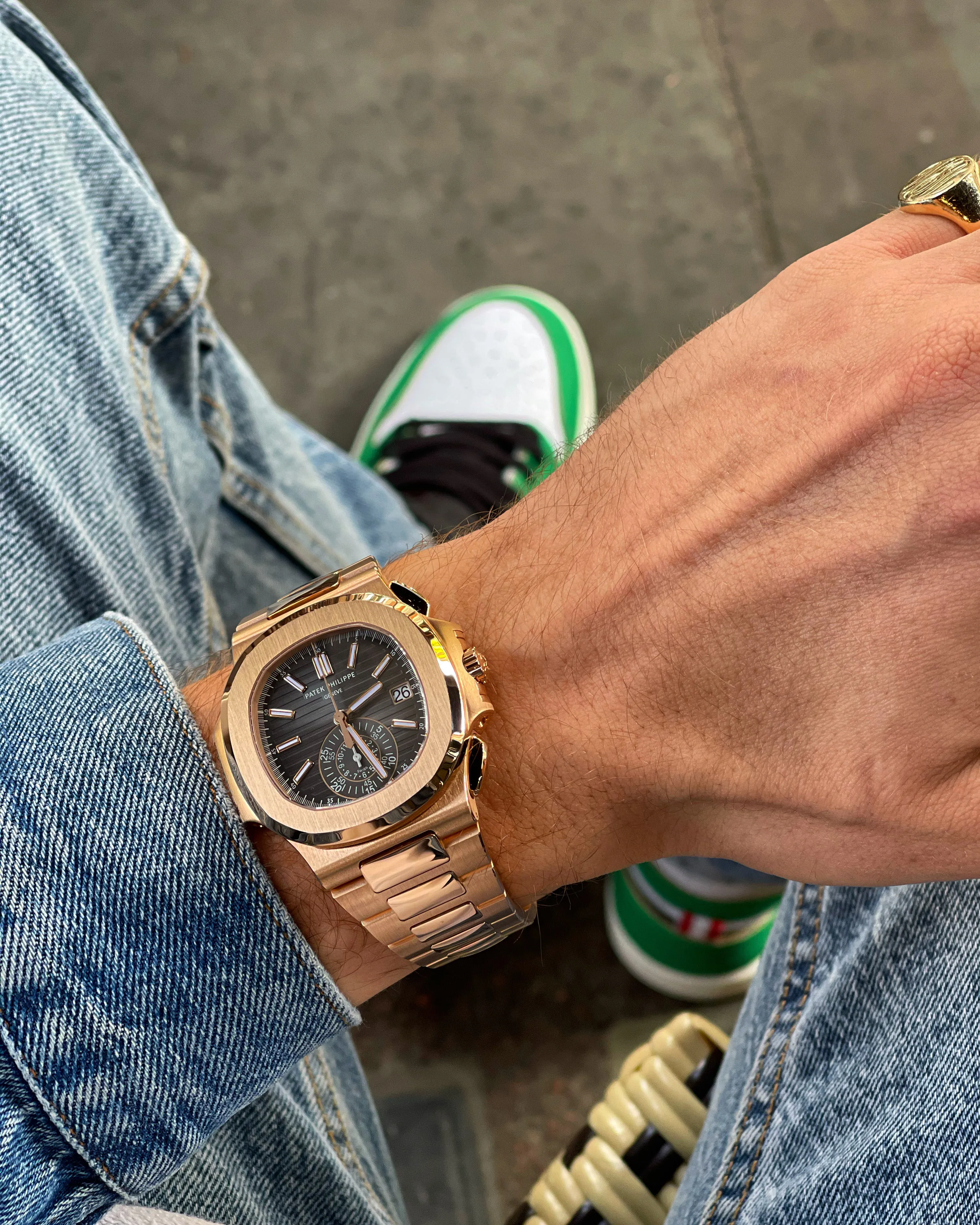 Patek Philippe Nautilus 5980R-001 Rose gold Brown