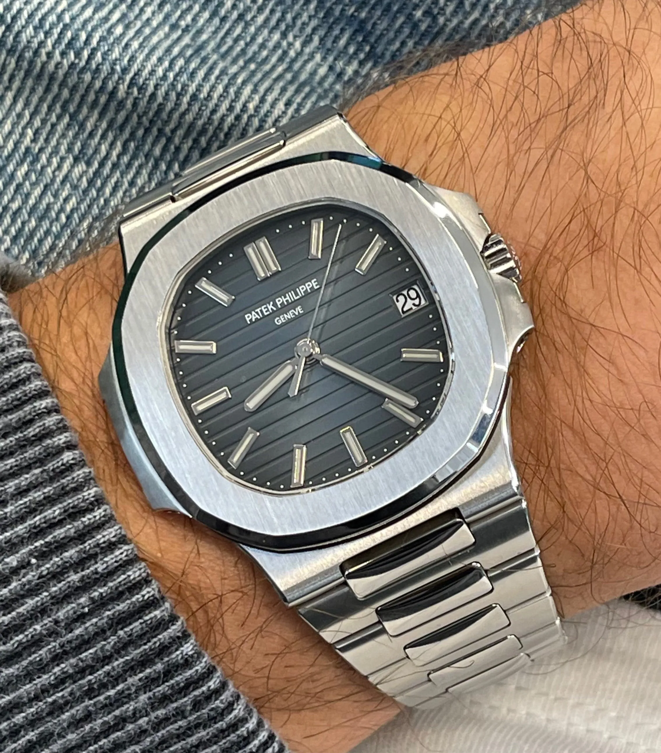 Patek Philippe Nautilus 5711/1A-001 Blue 2