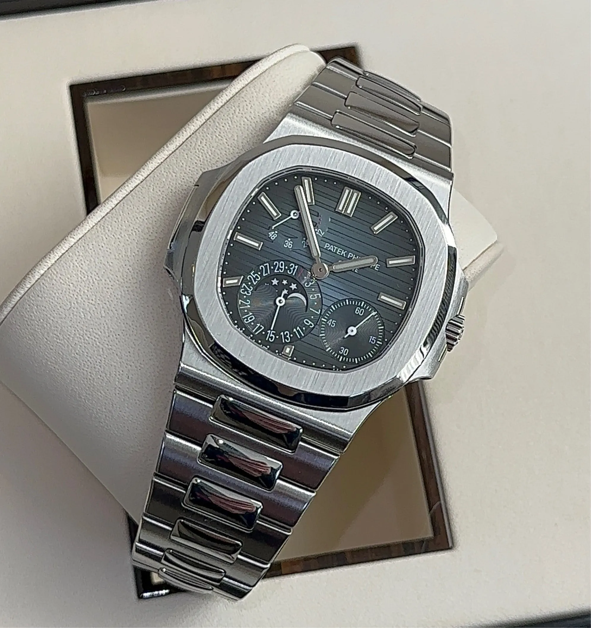 Patek Philippe Nautilus Moonphase 5712/1A-001 Blue