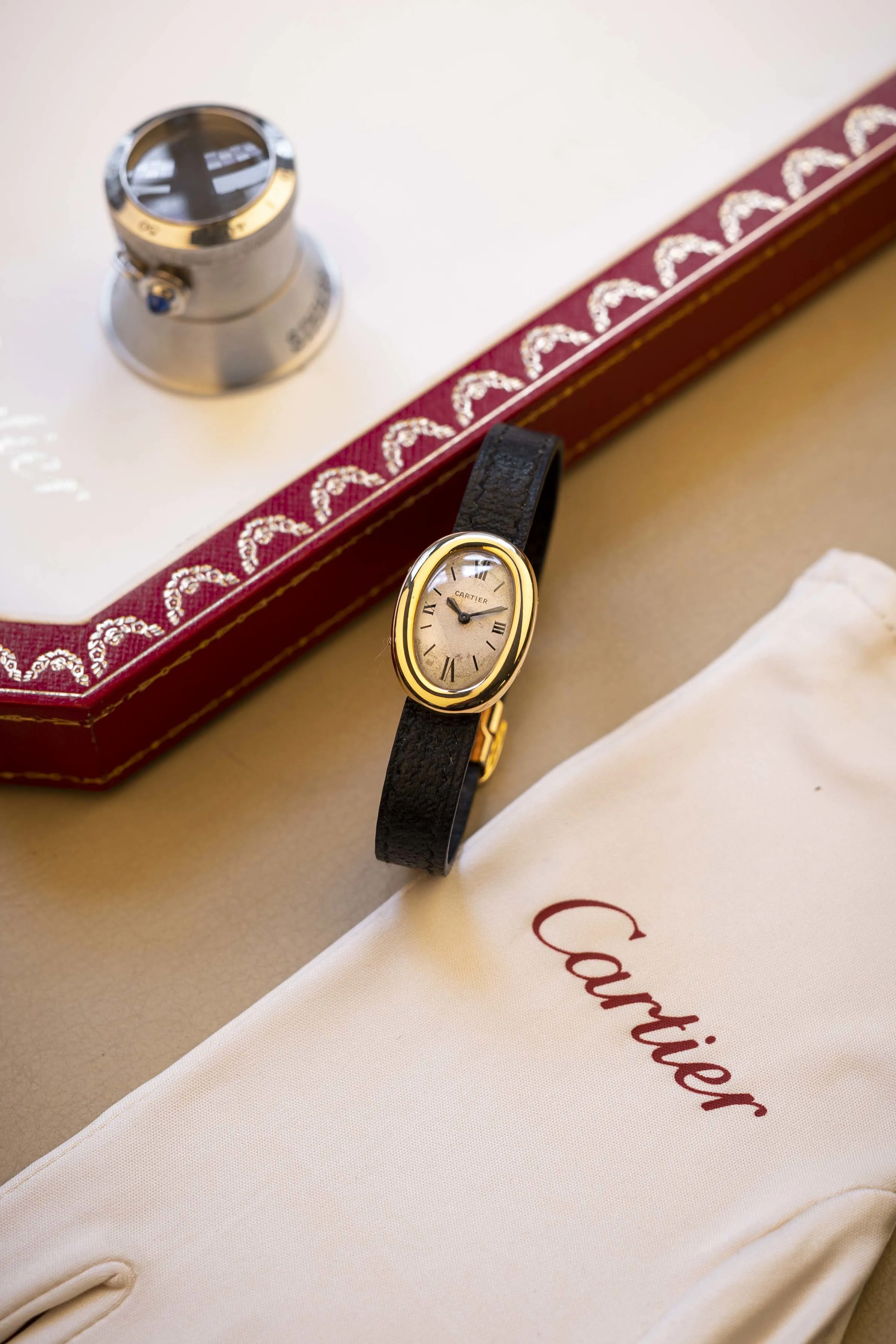 Cartier Baignoire 47 2.8mm Yellow gold White