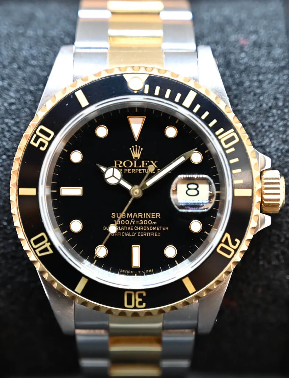 Rolex Submariner 16613 40mm Yellow gold and Stainless steel Black