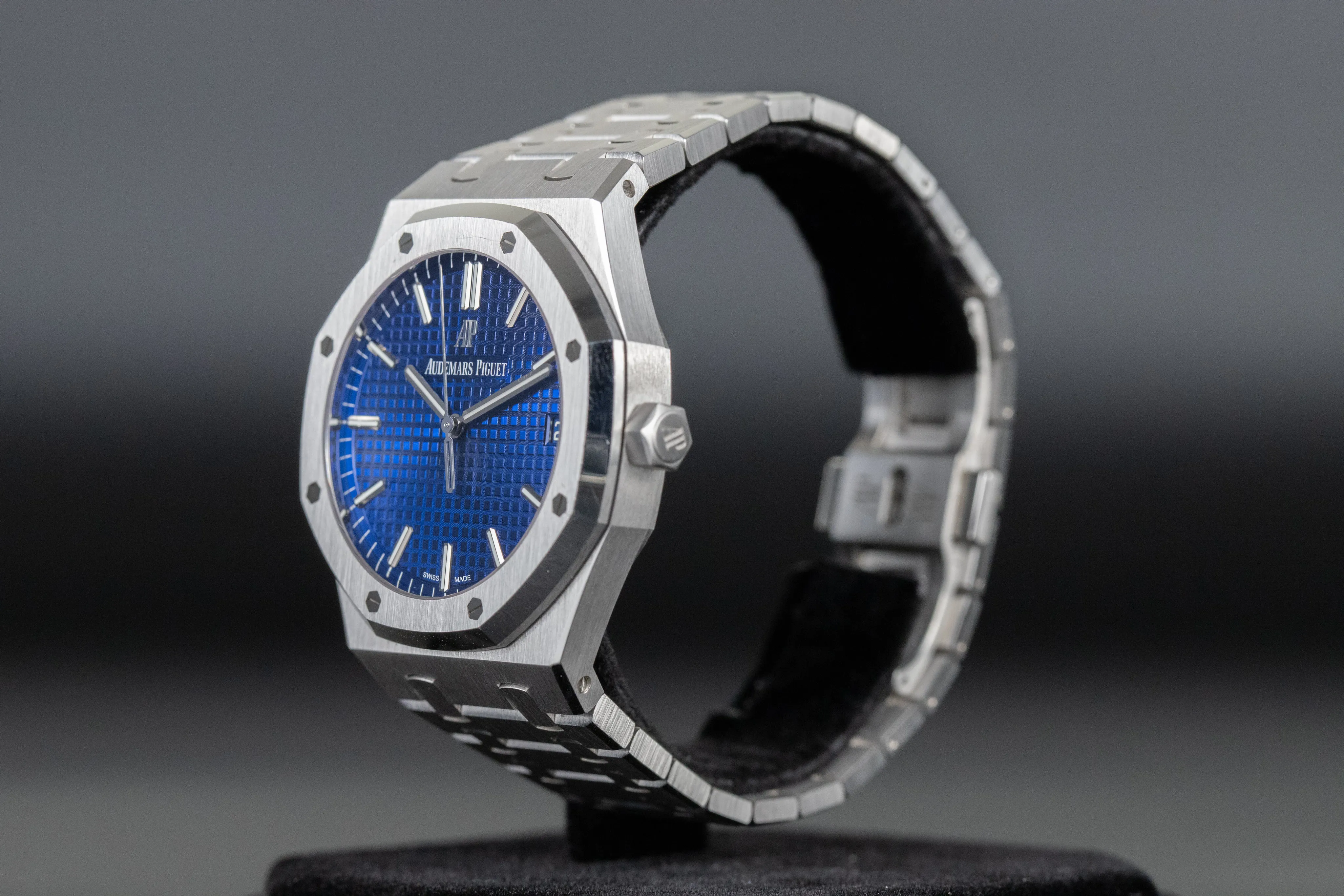 Audemars Piguet Royal Oak 15503BC 41mm White gold Blue 1