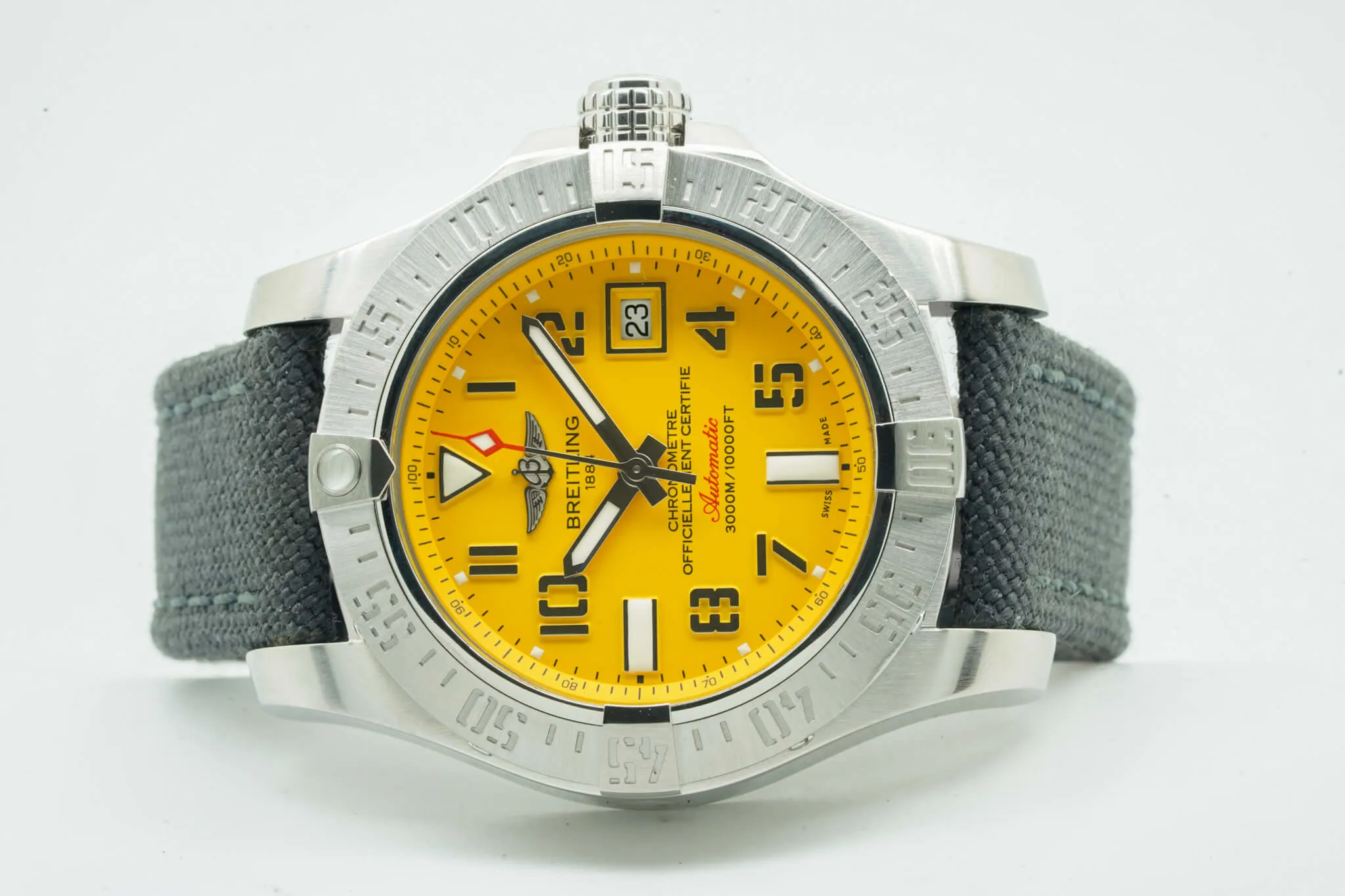 Breitling Avenger II Seawolf A1733110/I519 45mm Yellow