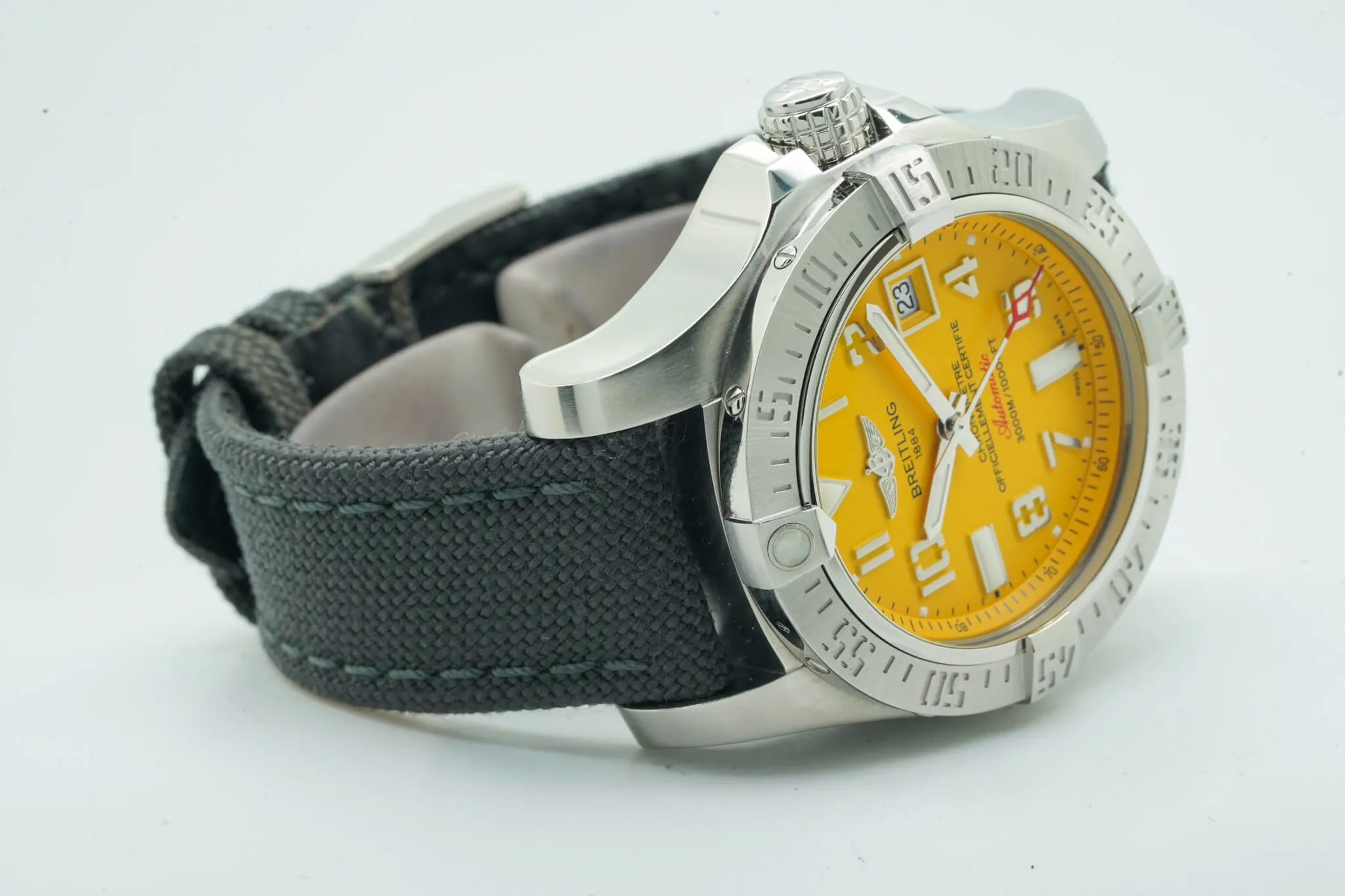 Breitling Avenger II Seawolf A1733110/I519 45mm Yellow 6