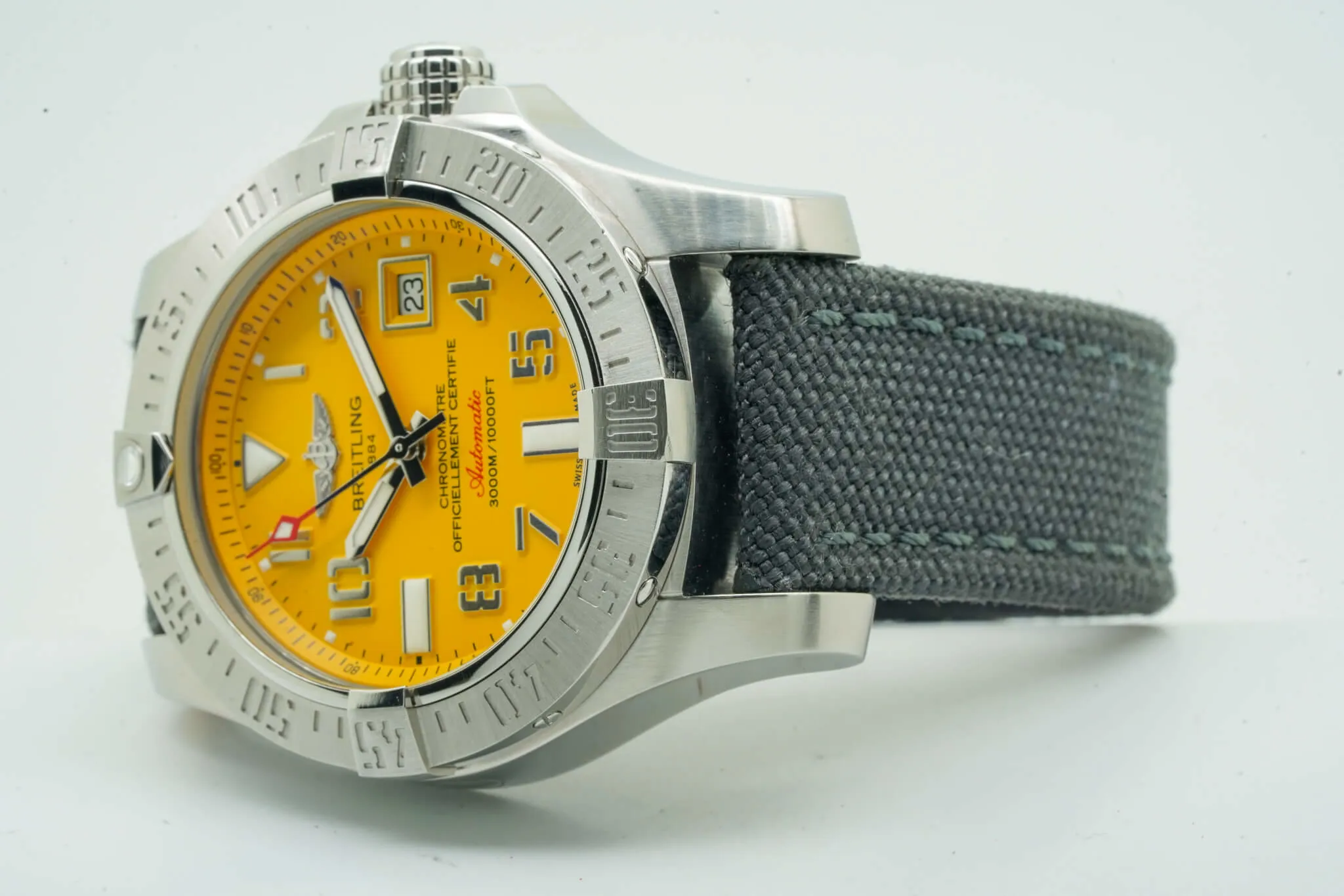 Breitling Avenger II Seawolf A1733110/I519 45mm Yellow 10