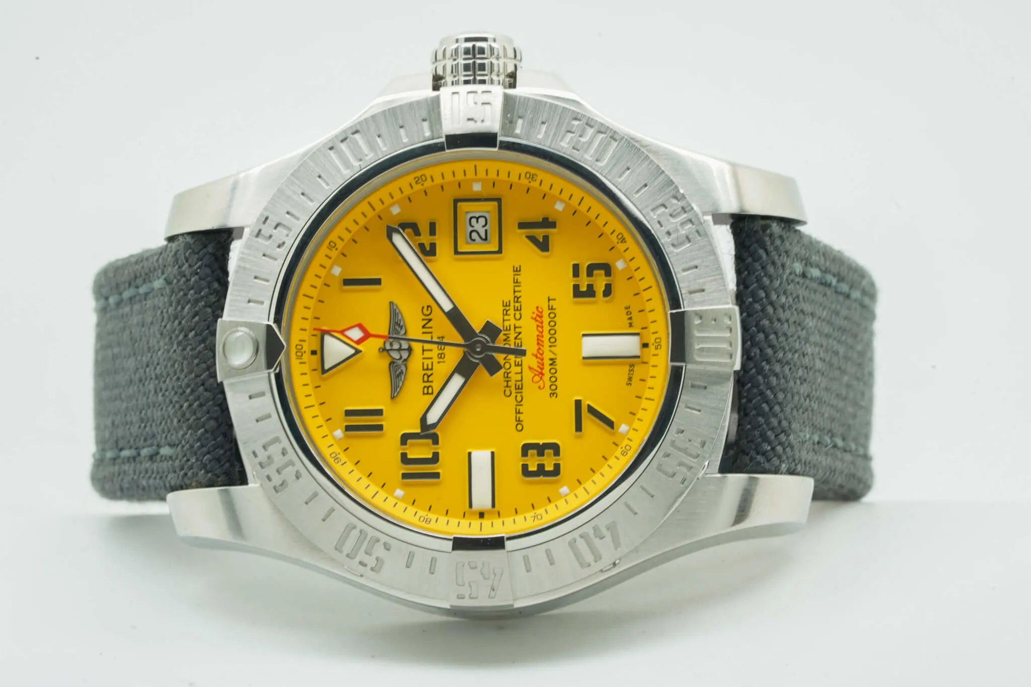 Breitling Avenger II Seawolf A1733110/I519 45mm Yellow 12