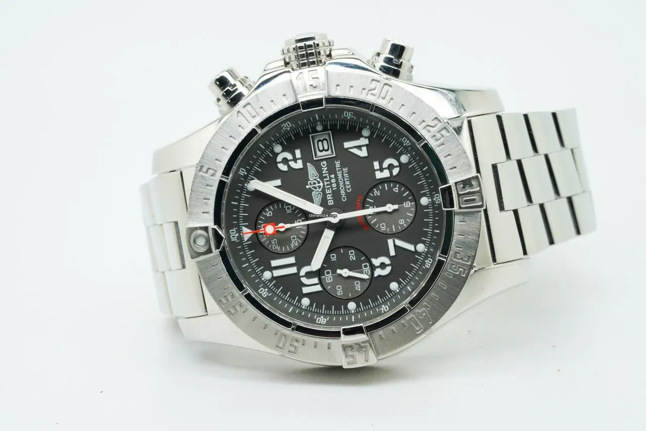 Breitling Avenger A13380