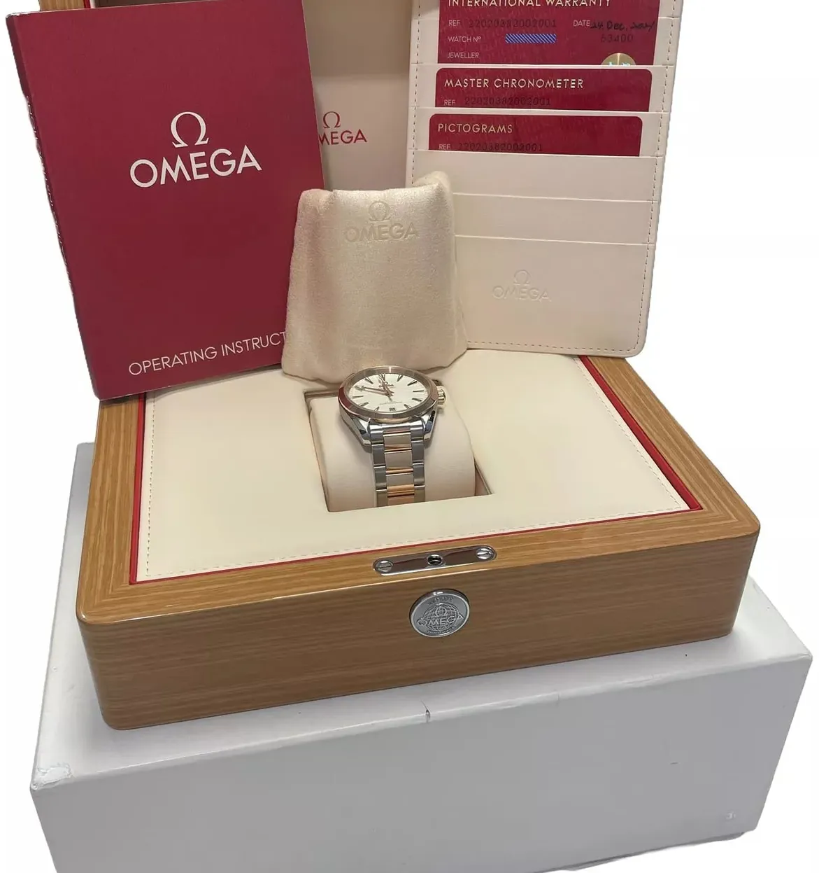 Omega Aqua Terra 220.20.38.20.02.001 38mm Rose gold Silver 5