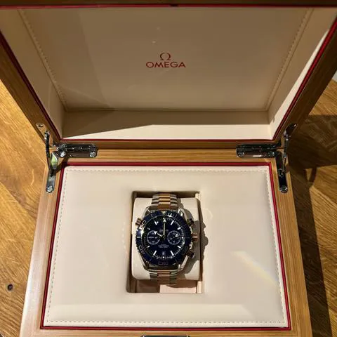 Omega Seamaster Planet Ocean 215.20.46.51.03.001 46mm Yellow gold and Stainless steel Blue