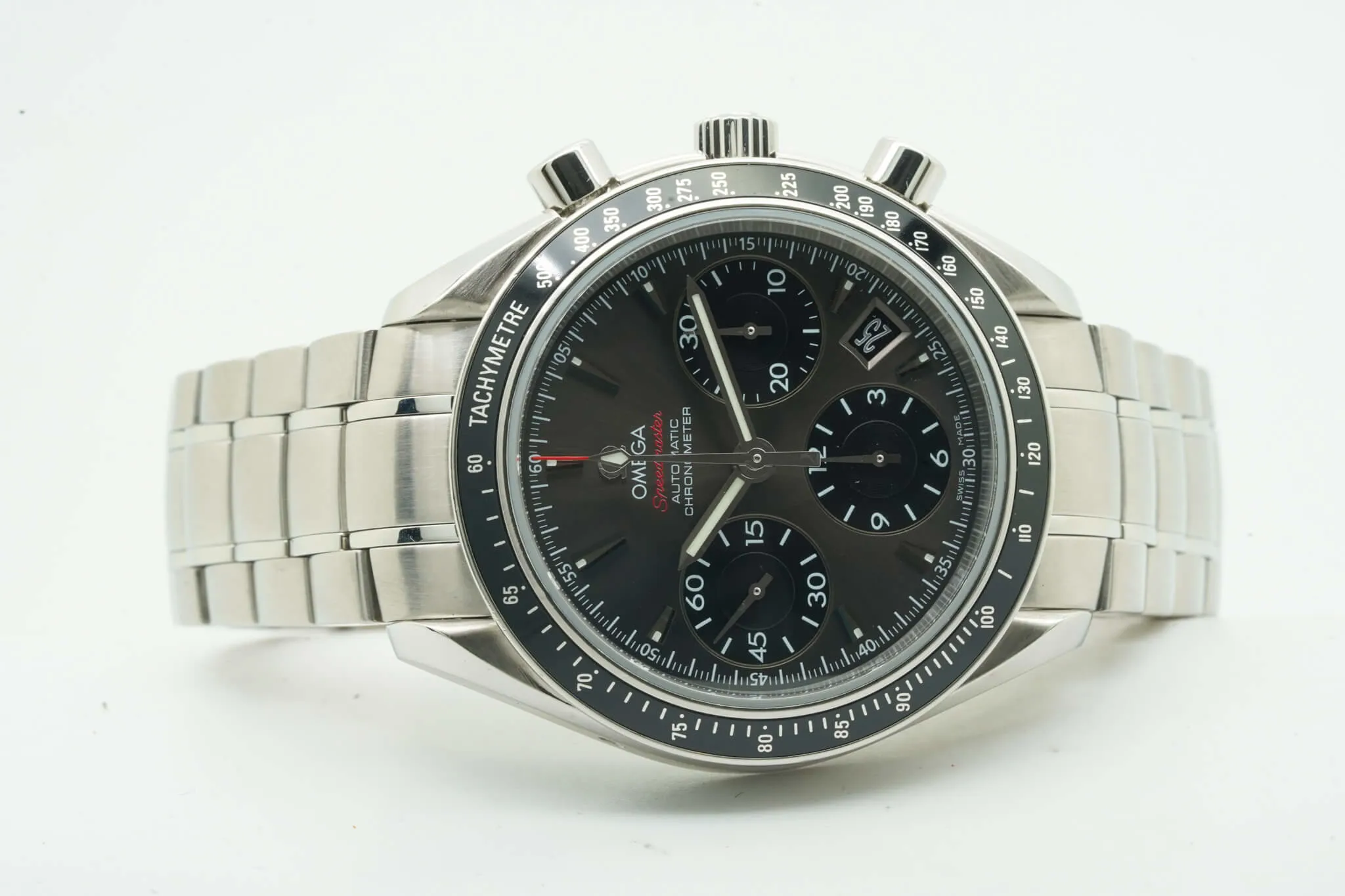 Omega Speedmaster Date 323.30.40.40.06.001 40mm Gray 10