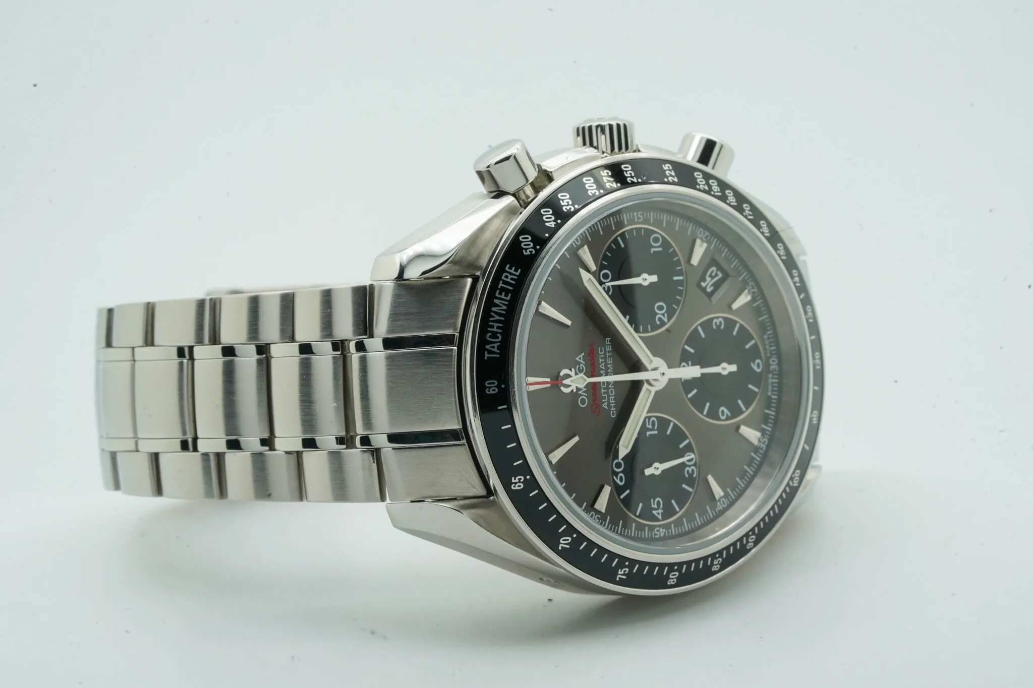 Omega Speedmaster Date 323.30.40.40.06.001 40mm Gray 9