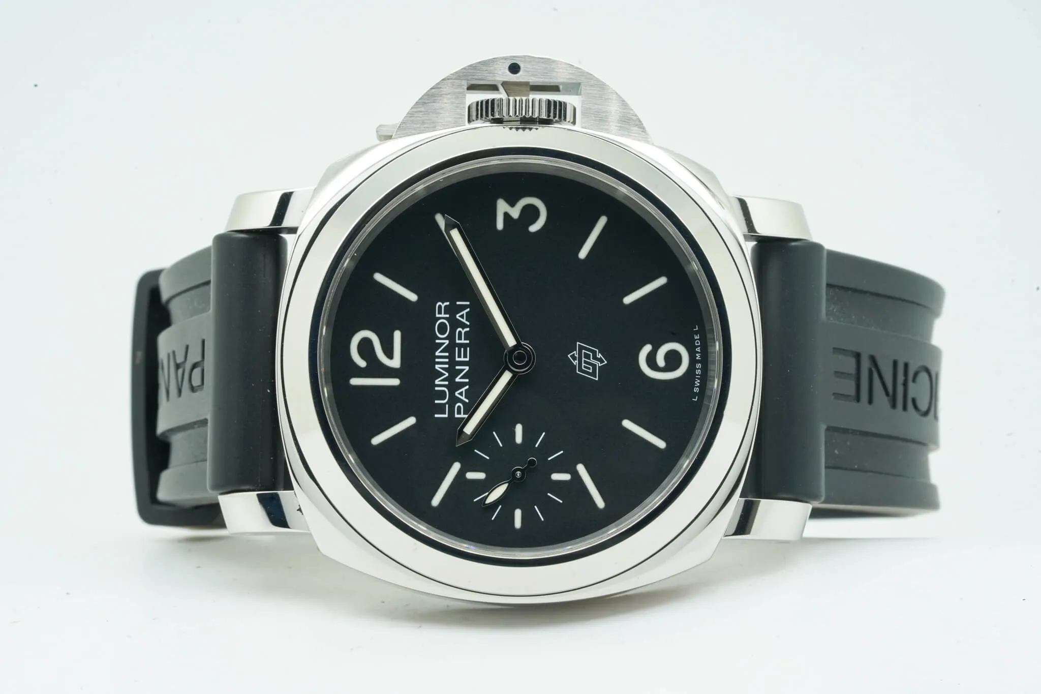 Panerai Luminor PAM01084 44mm Black