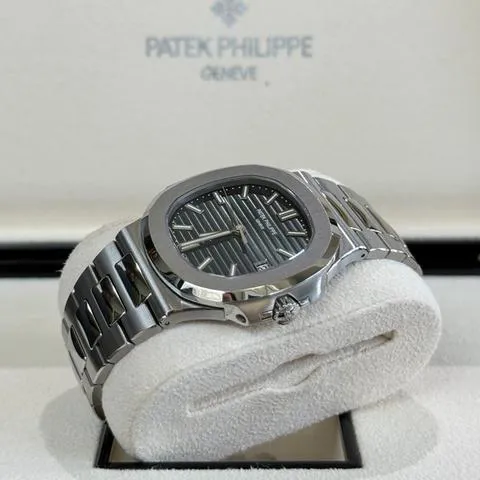 Patek Philippe Nautilus 5711/1A-014 40mm Stainless steel Green 5