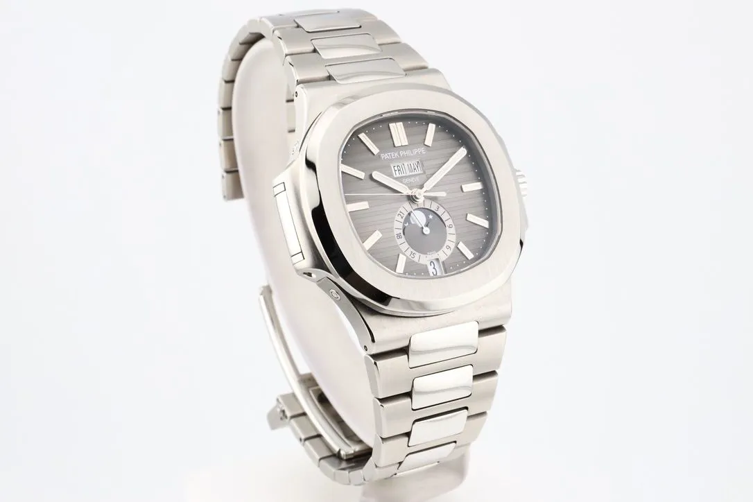 Patek Philippe Nautilus 5726/1A-001 40mm Stainless steel Black 8