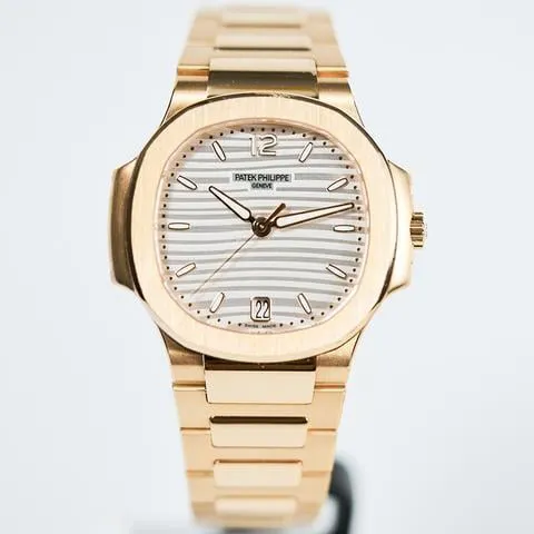 Patek Philippe Nautilus 7118/1R-001 35mm Rose gold Silver