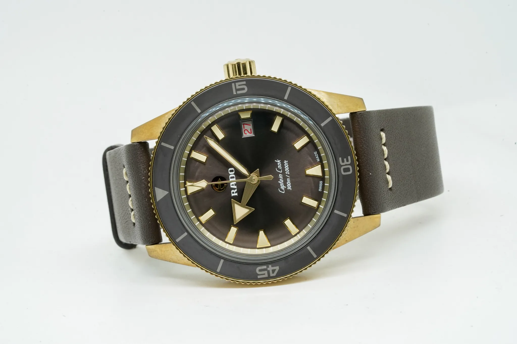 Rado Captain Cook R32504306 42mm Brown