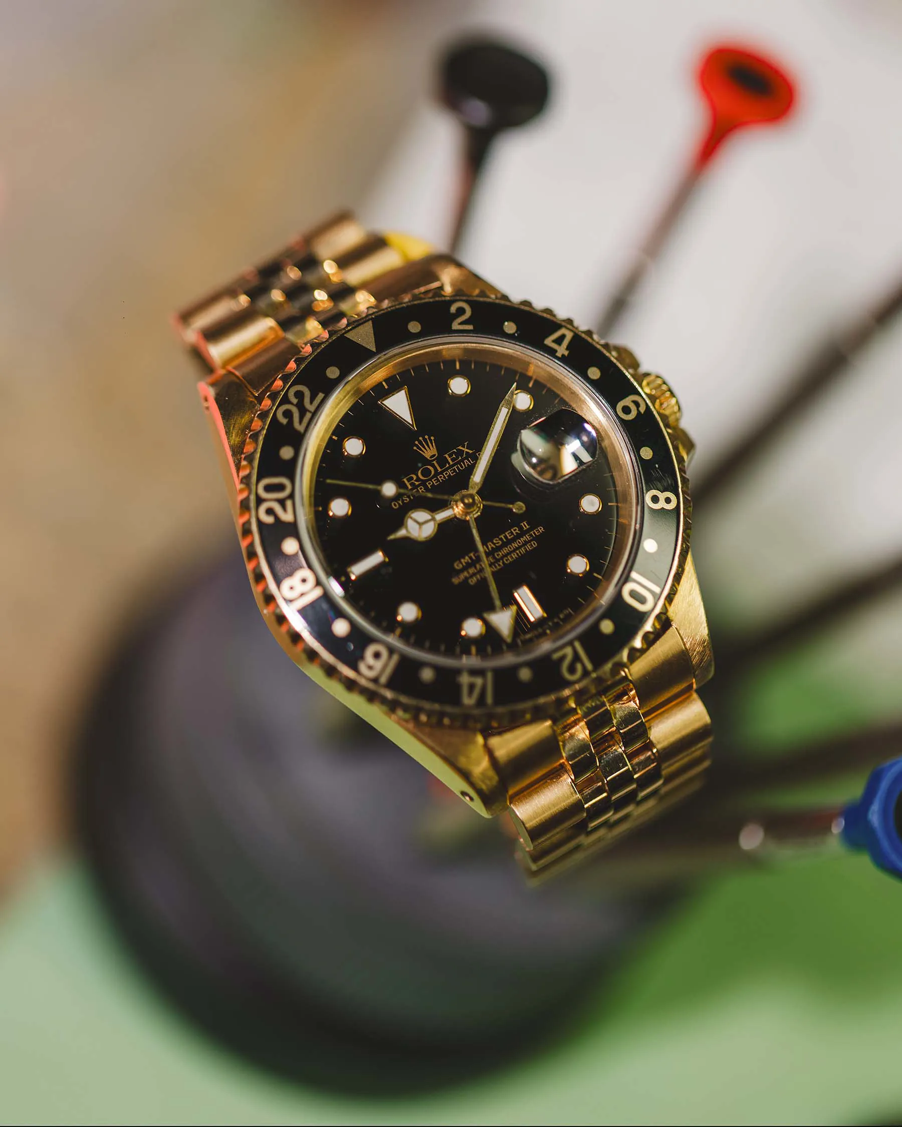 Rolex GMT-Master II 16718 40mm 18K YG Black 5