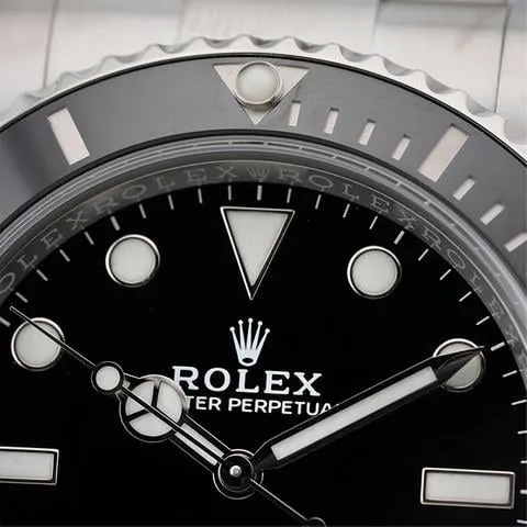 Rolex Submariner (No Date) 41 124060 41mm Stainless steel Black 11