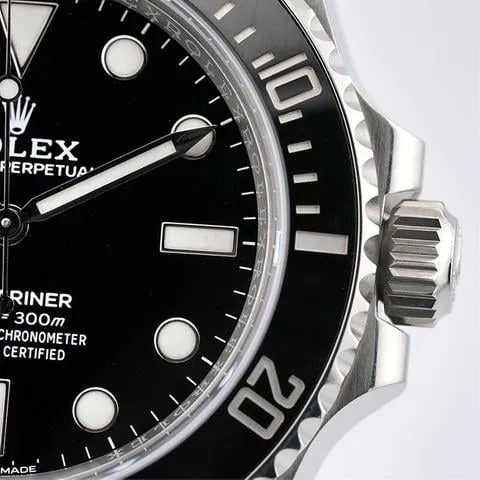 Rolex Submariner (No Date) 41 124060 41mm Stainless steel Black 14