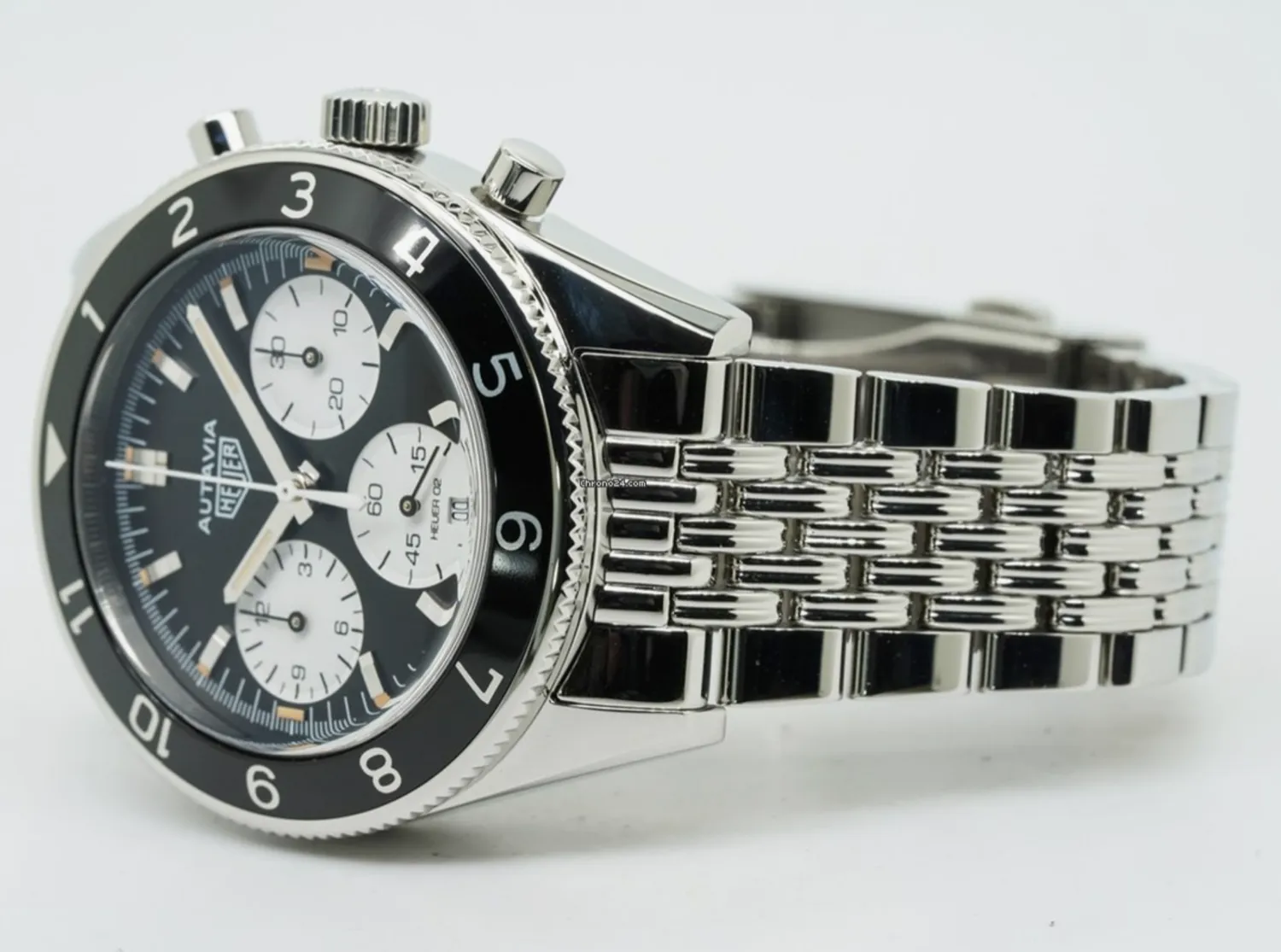 TAG Heuer Autavia CBE2110.BA0687 42mm Black 2