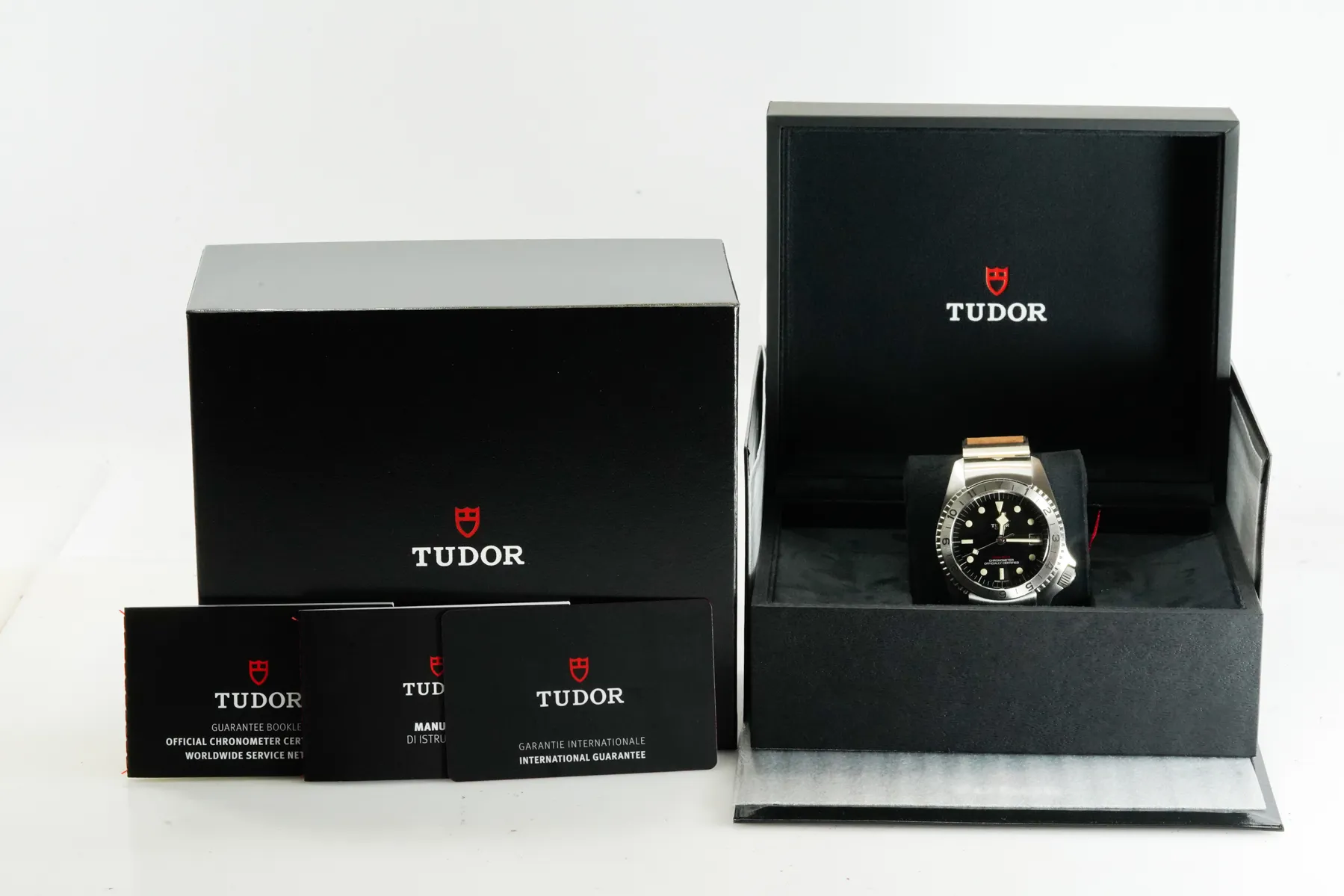 Tudor Black Bay P01 70150 42mm 1