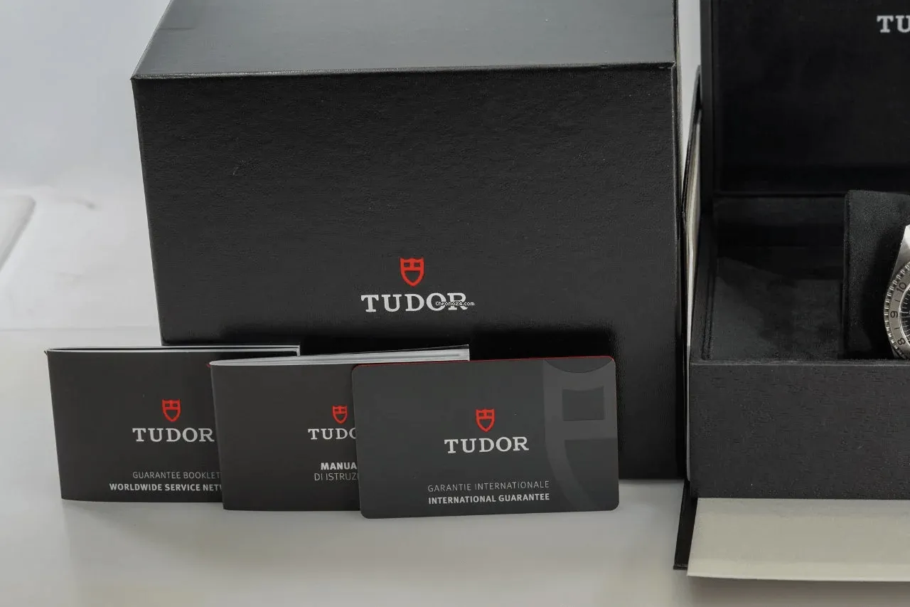 Tudor Black Bay 70150 1