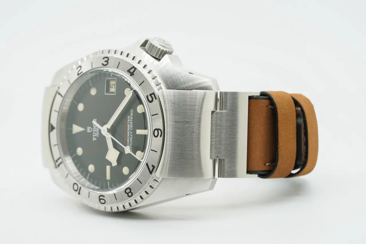 Tudor Black Bay 70150 10