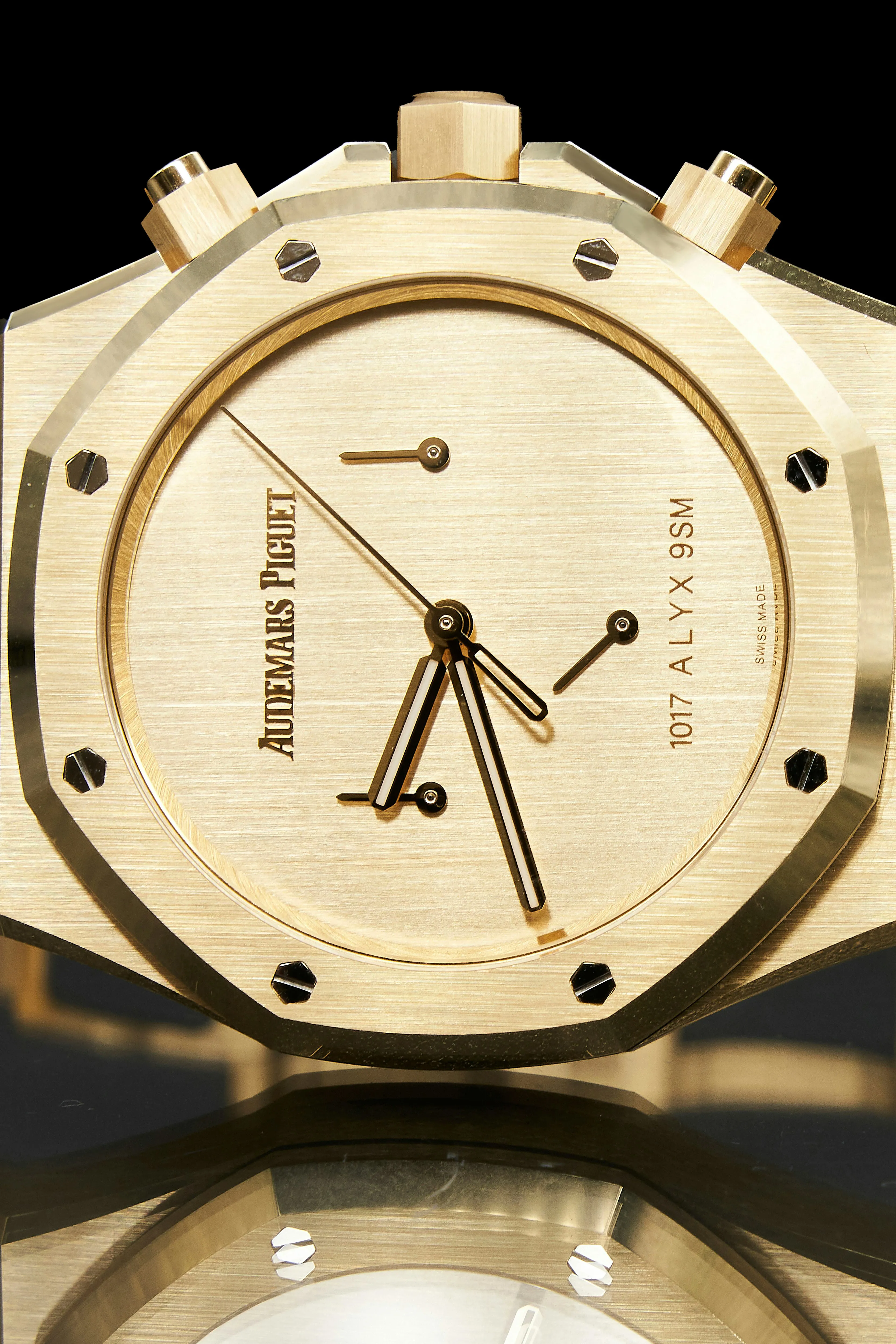 Audemars Piguet Royal Oak Chronograph 26240BA.OO.1320BA.01 41mm Yellow gold Yellow 2