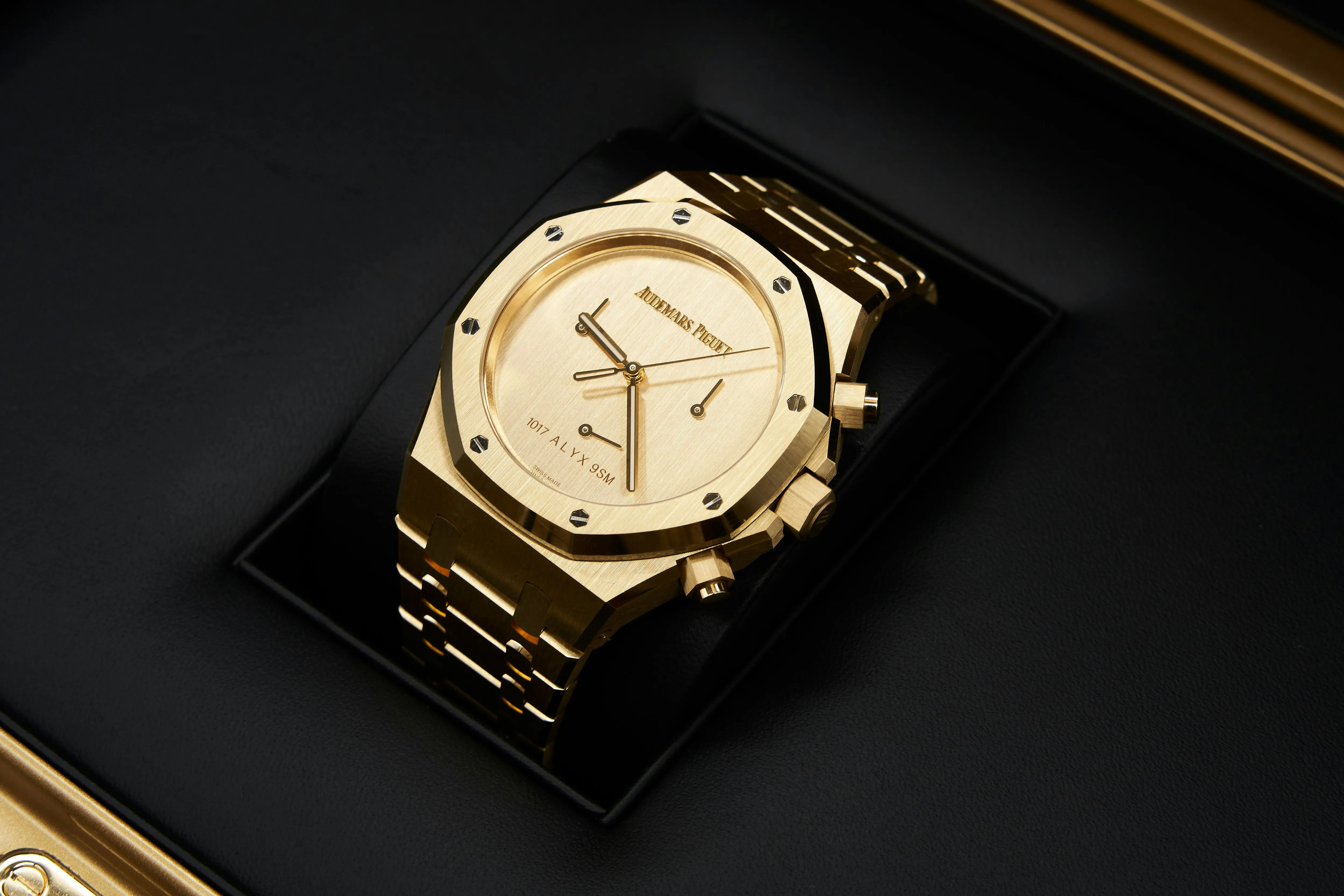 Audemars Piguet Royal Oak Chronograph 26240BA.OO.1320BA.01 41mm Yellow gold Yellow 3