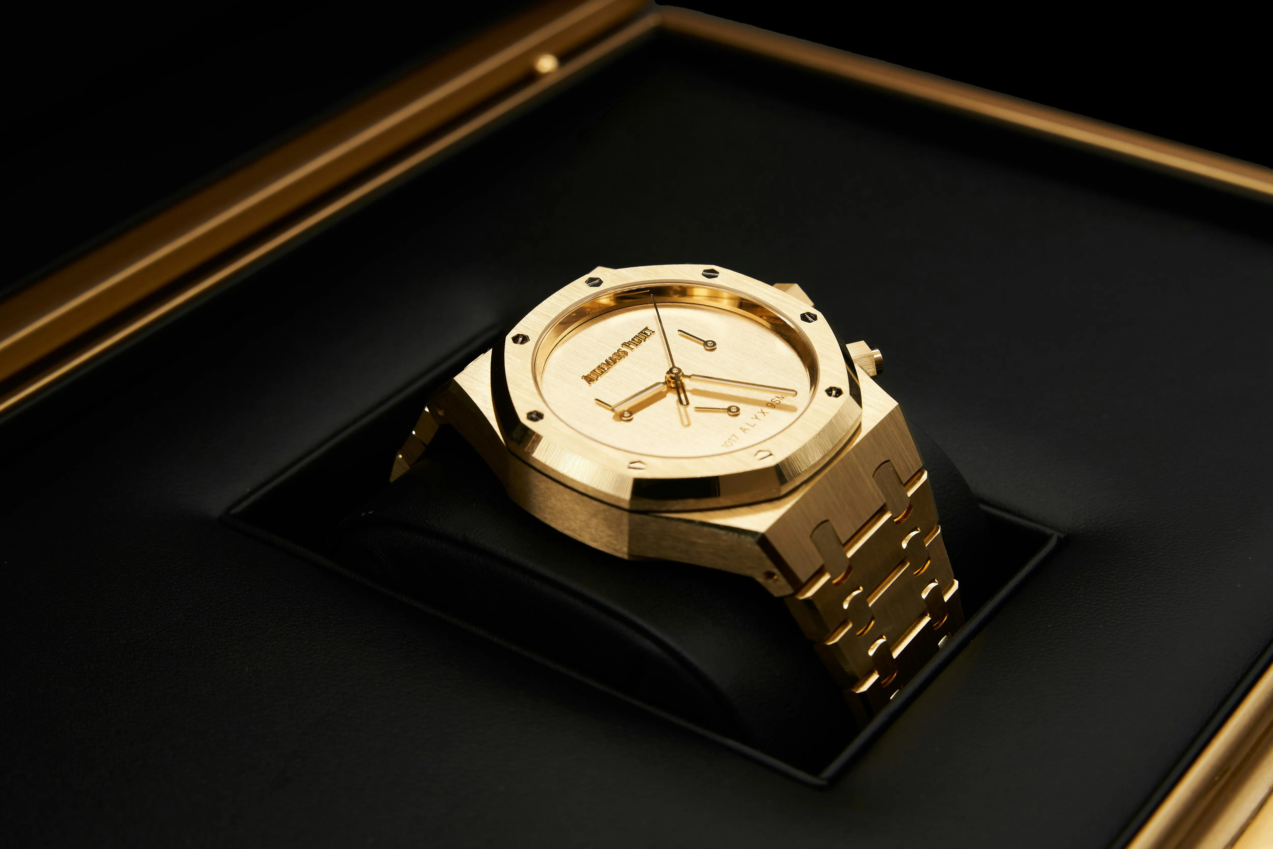 Audemars Piguet Royal Oak Chronograph 26240BA.OO.1320BA.01 41mm Yellow gold Yellow 6