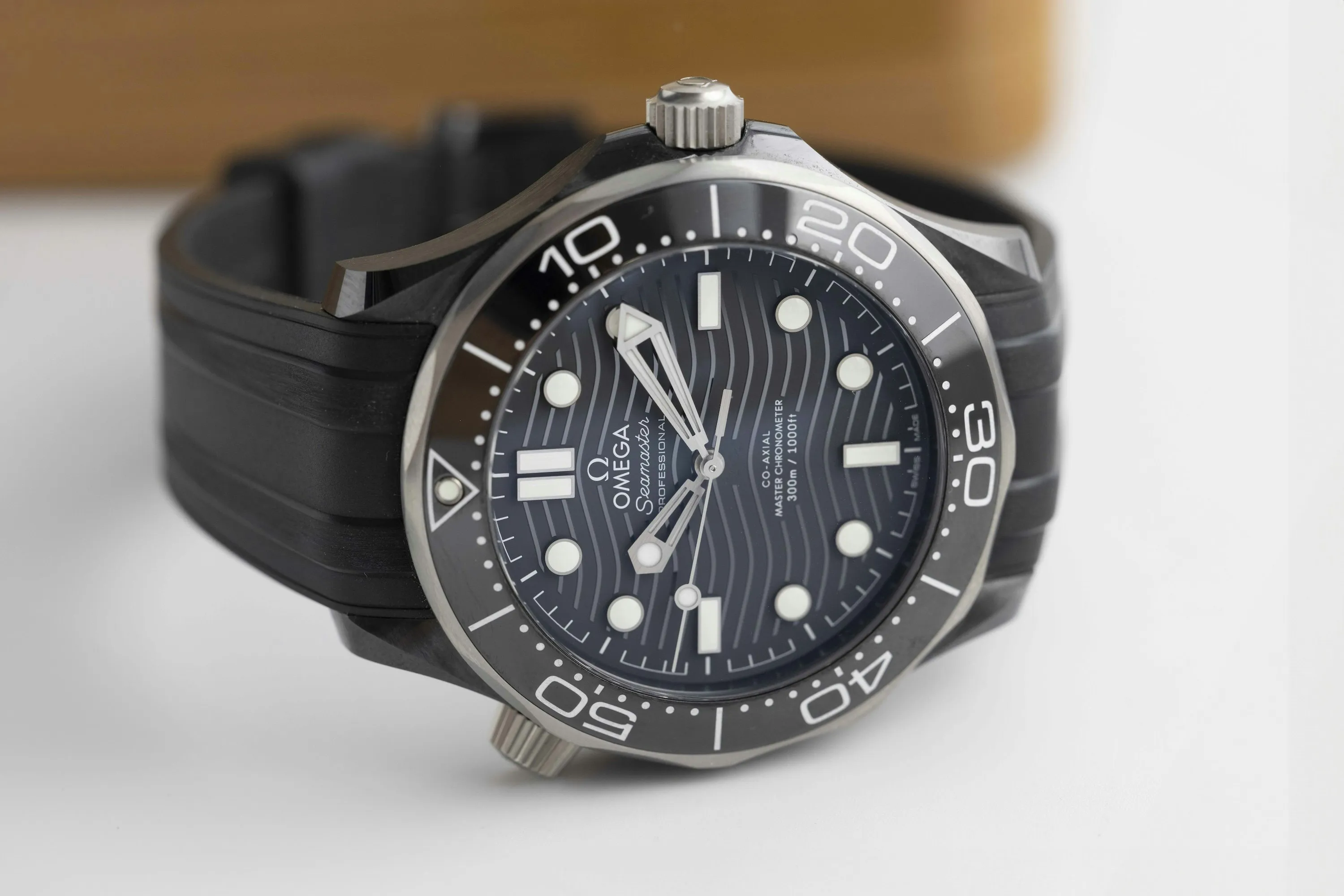 Omega Seamaster Diver 300M 210.92.44.20.01.001 43.5mm Ceramic Black 17