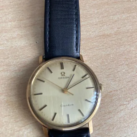 Omega Genève 135.070 35mm Yellow gold Champagne