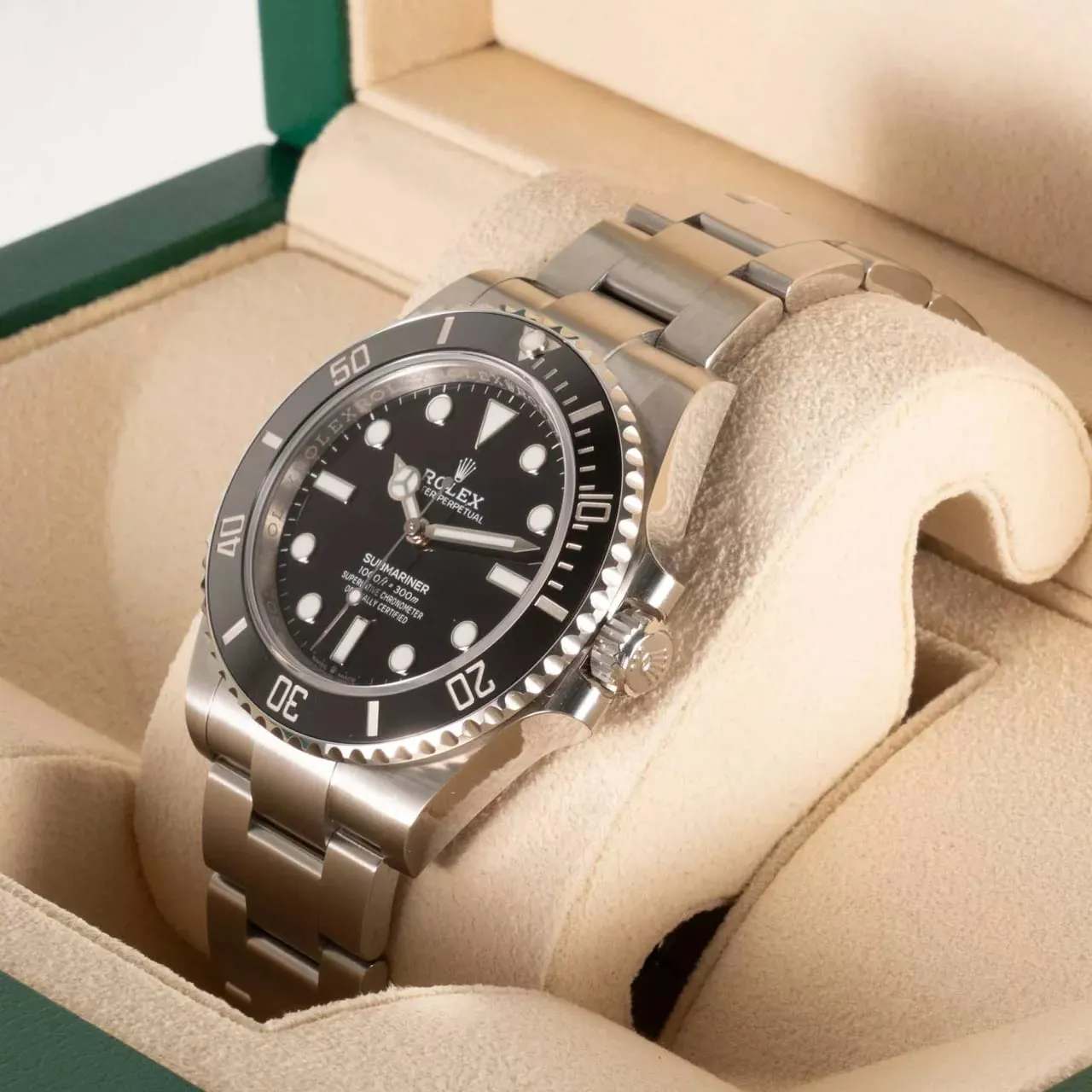 Rolex Submariner 124060-0001 41mm Oystersteel Black 1