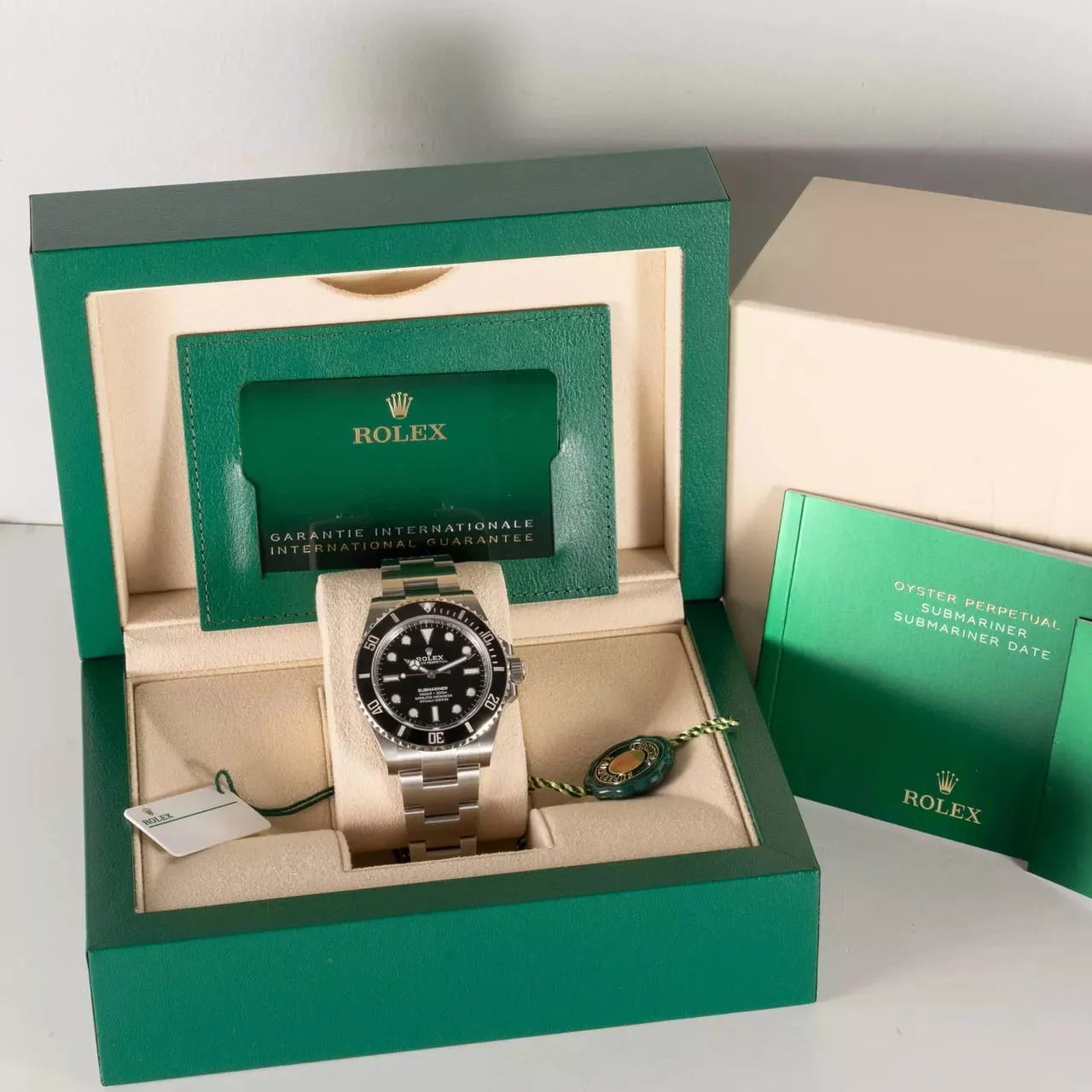 Rolex Submariner 124060-0001 41mm Oystersteel Black 5